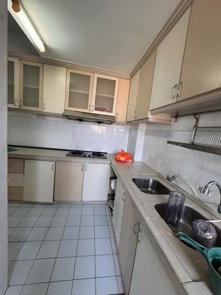 Condominium for Rent at Garden Park - Cherry Wee - Kitchen - PropertyGuru.com.my