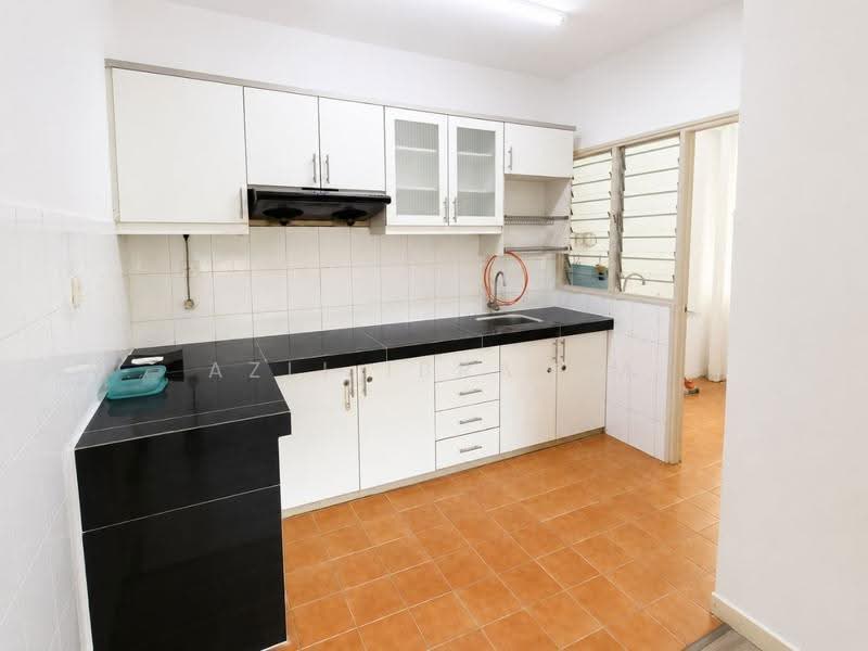 Apartment for Sale at SD Tiara Apartment - Azli Ibrahim - Kitchen - PropertyGuru.com.my