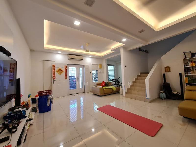 2-storey Terraced House for Sale in Bandar Seri Coalfields (Sungai Buloh) - Jimmy Tan - Living Room - PropertyGuru.com.my