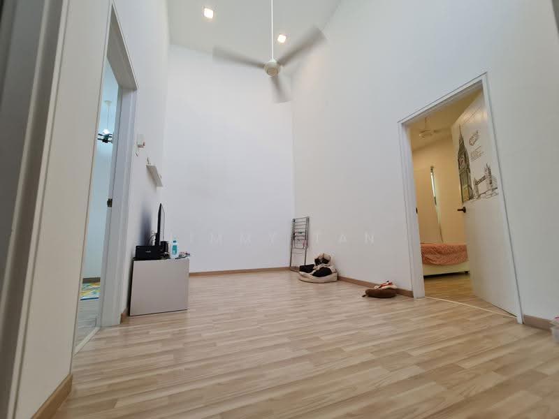 2-storey Terraced House for Sale in Bandar Seri Coalfields (Sungai Buloh) - Jimmy Tan - Living Room - PropertyGuru.com.my