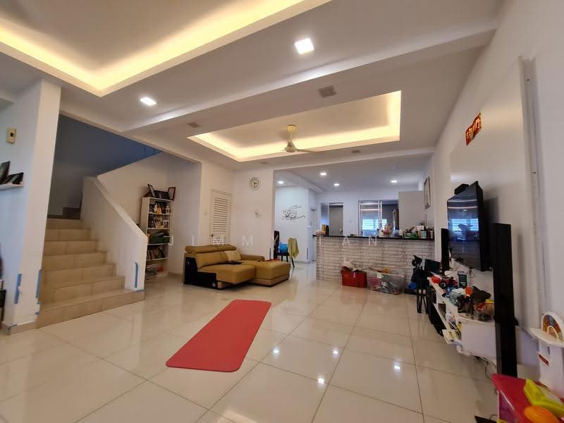 2-storey Terraced House for Sale in Bandar Seri Coalfields (Sungai Buloh) - Jimmy Tan - Living Room - PropertyGuru.com.my
