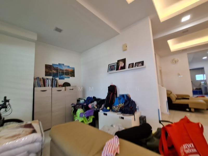 2-storey Terraced House for Sale in Bandar Seri Coalfields (Sungai Buloh) - Jimmy Tan - Living Room - PropertyGuru.com.my