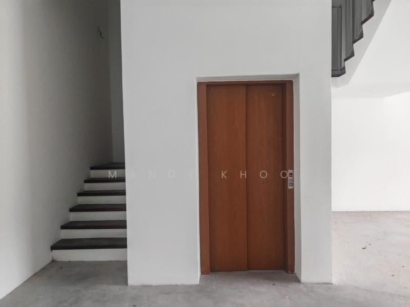 3.5-storey Terraced House for Sale in Ampang Jaya (Ampang) - Mandy Khoo - Entrance - PropertyGuru.com.my