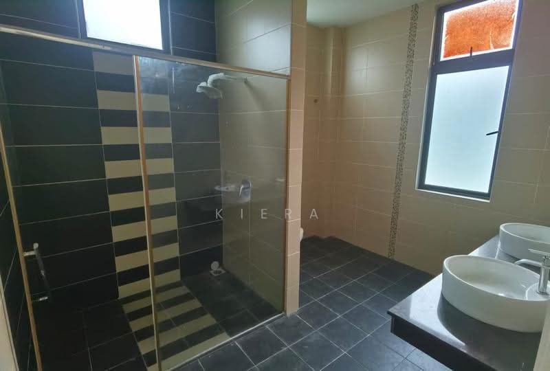 Bungalow House for Sale in Taman Vista Kirana (Bukit Katil) - Kiera Wong - Bathroom - PropertyGuru.com.my