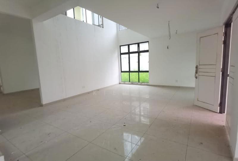 Bungalow House for Sale in Taman Vista Kirana (Bukit Katil) - Kiera Wong - Living Room - PropertyGuru.com.my