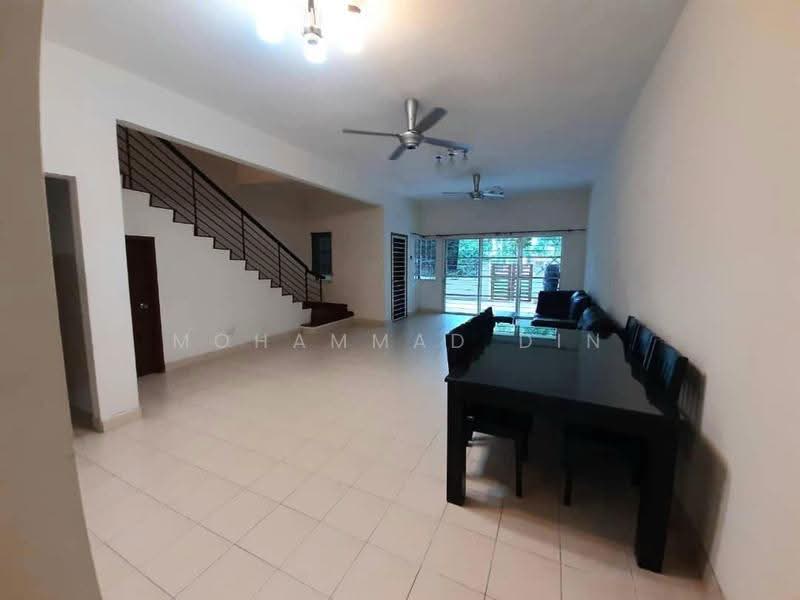 Rumah Teres 2-Tingkat untuk Dijual di Denai Alam (Shah Alam) - Mohammad Din Majid - Living Room - PropertyGuru.com.my