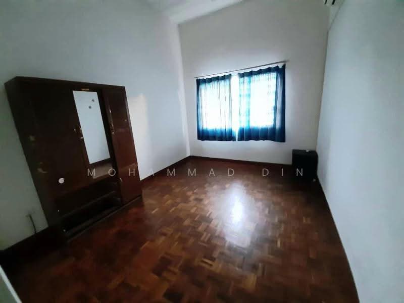 Rumah Teres 2-Tingkat untuk Dijual di Denai Alam (Shah Alam) - Mohammad Din Majid - Bedroom - PropertyGuru.com.my