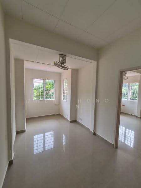 Rumah Teres 2-Tingkat untuk Disewa di Batu Caves (Selangor) - Zheng Hong Tan - Living Room - PropertyGuru.com.my