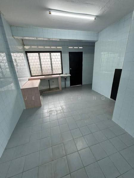 Rumah Teres 2-Tingkat untuk Dijual di Bandar Selesa Jaya (Skudai) - Jennifer Ng - Kitchen - PropertyGuru.com.my