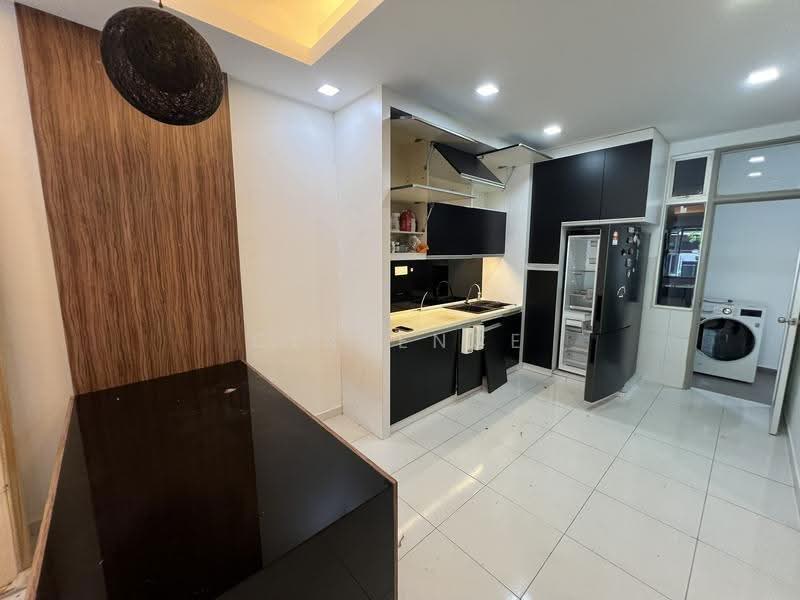 2-storey Terraced House for Sale in Setia Eco Gardens (Gelang Patah) - Clarence Low - Kitchen - PropertyGuru.com.my