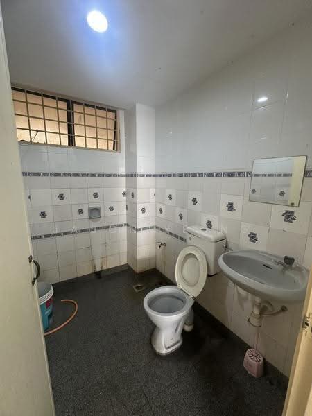 Apartment for Rent at Kayangan Apartment, Bandar Sunway - Jason Yeong - Bathroom - PropertyGuru.com.my