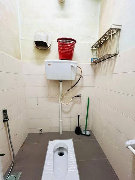 Apartment for Sale at Pangsapuri Angsana - Hazeman Omar - Bathroom - PropertyGuru.com.my