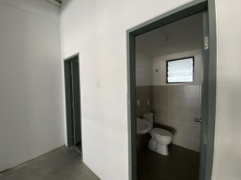 Shop / Office untuk Dijual di Kepong (Kuala Lumpur) - Gabriel Chin - Bathroom - PropertyGuru.com.my