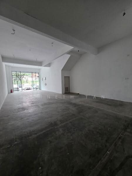 Shop / Office untuk Disewa di Taman Dato Onn (Johor Bahru) - Kenneth Tan - Interior - PropertyGuru.com.my