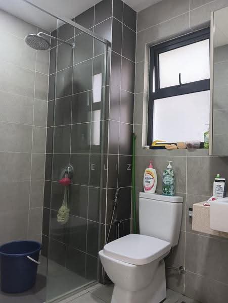 Kondominium untuk Dijual di Lakeville Residence - Eliz Chan - Bathroom - PropertyGuru.com.my