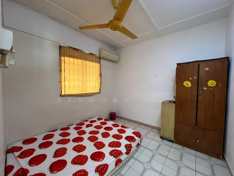Rumah Flat untuk Dijual di Flat Taman Ungku Tun Aminah - Desmond Yap - Bedroom - PropertyGuru.com.my