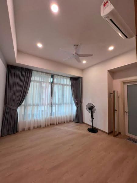 Kondominium untuk Dijual di Suasana Sentral Condominiums - Kweenie Chong - Living Room - PropertyGuru.com.my