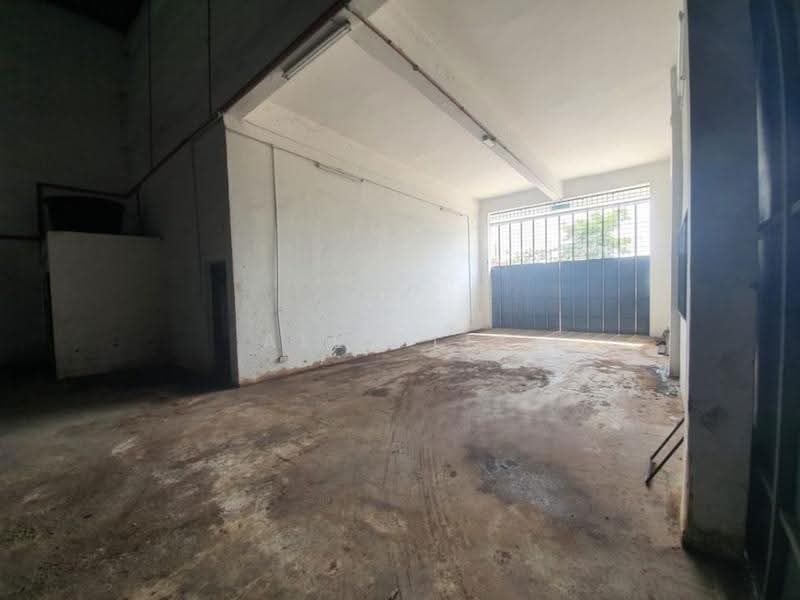 Warehouse for Rent in Kapar (Selangor) - Alex Lee - Interior - PropertyGuru.com.my