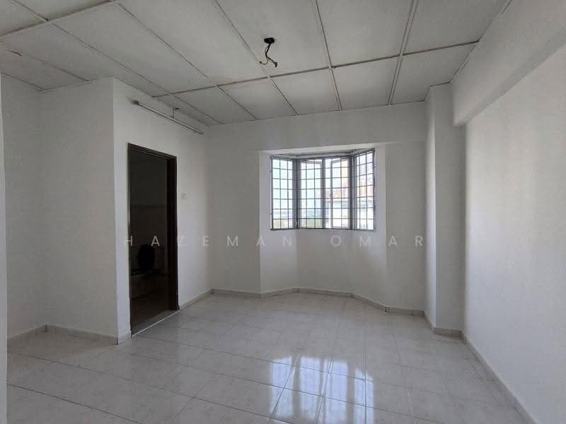Apartment for Sale at Tasik Heights Apartment - Hazeman Omar - Interior - PropertyGuru.com.my