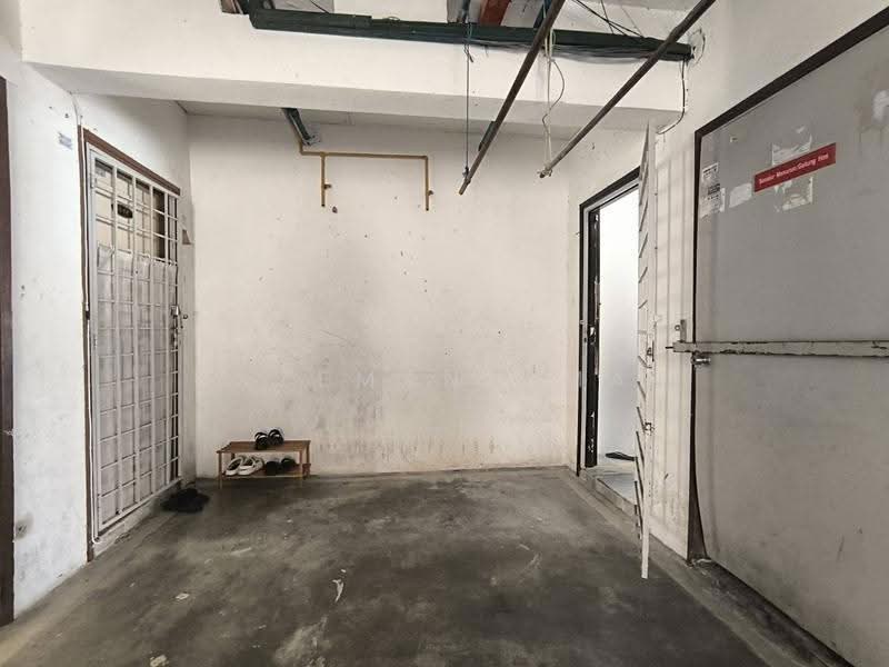 Apartment for Sale at Tasik Heights Apartment - Hazeman Omar - Entrance - PropertyGuru.com.my
