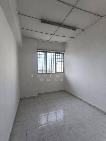 Apartment for Sale at Tasik Heights Apartment - Hazeman Omar - Interior - PropertyGuru.com.my