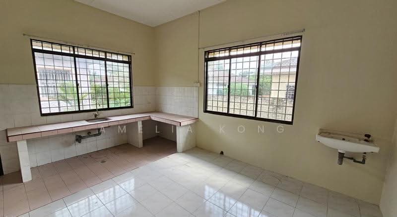 Bungalow House for Sale in Tronoh (Perak) - Amelia Kong - Kitchen - PropertyGuru.com.my