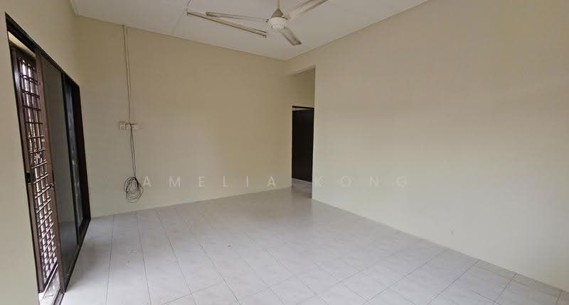 Bungalow House for Sale in Tronoh (Perak) - Amelia Kong - Living Room - PropertyGuru.com.my