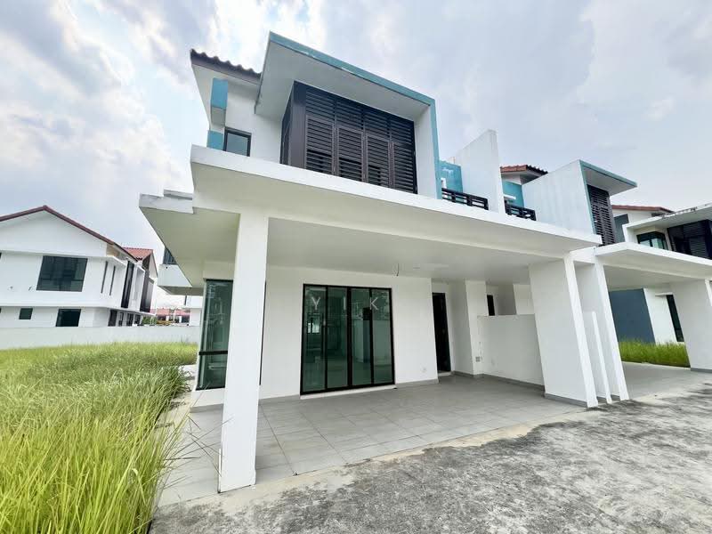 Semi-Detached House for Sale in Bandar Dato Onn (Tebrau) - Yik Tat - Exterior - PropertyGuru.com.my