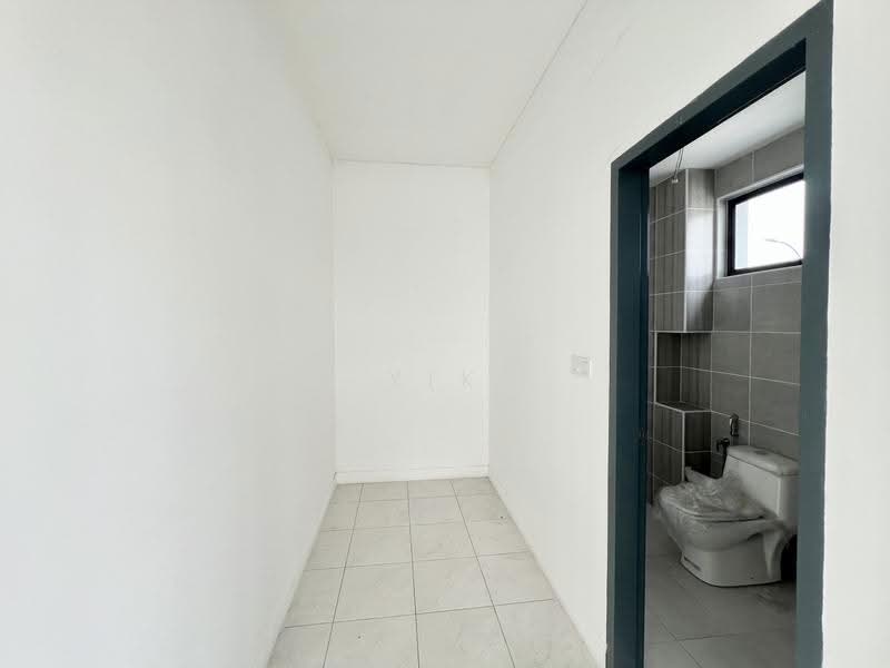 Semi-Detached House for Sale in Bandar Dato Onn (Tebrau) - Yik Tat - PropertyGuru.com.my
