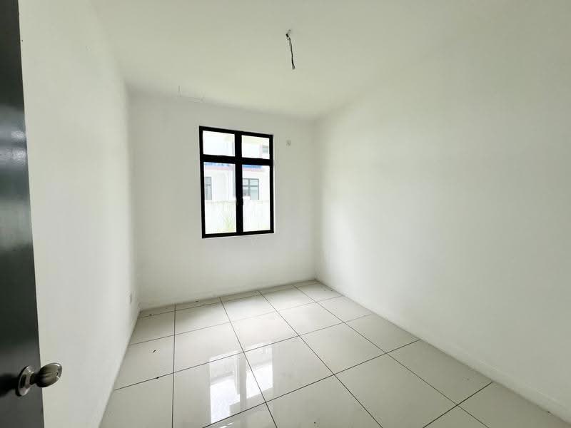 Semi-Detached House for Sale in Bandar Dato Onn (Tebrau) - Yik Tat - PropertyGuru.com.my