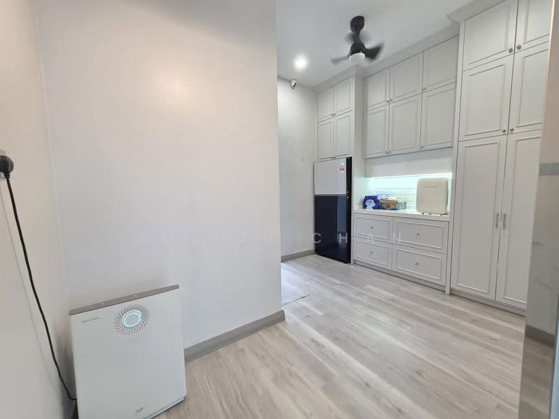 2-storey Terraced House for Sale in Taman Cahaya Alam (Shah Alam) - Joseph Chan - Kitchen - PropertyGuru.com.my