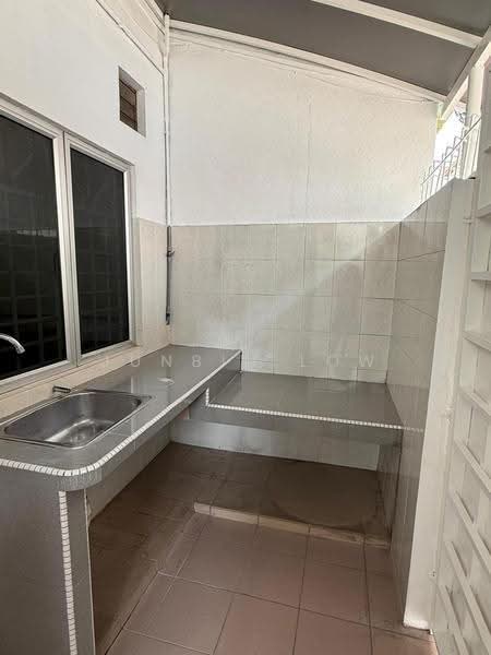 2-storey Terraced House for Sale in Taman Wawasan (Puchong) - Junbin Low - Kitchen - PropertyGuru.com.my