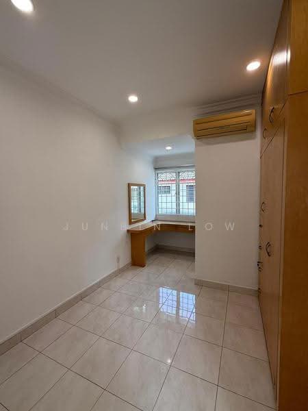2-storey Terraced House for Sale in Taman Wawasan (Puchong) - Junbin Low - Bedroom - PropertyGuru.com.my