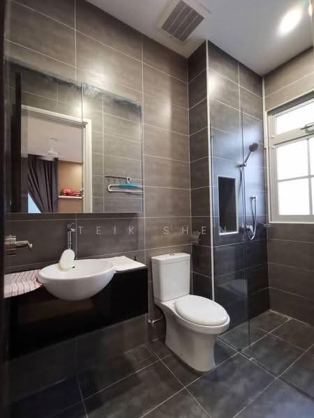 Cluster House for Sale in Taman Ekoflora (Johor Bahru) - Teik Shen - Bathroom - PropertyGuru.com.my