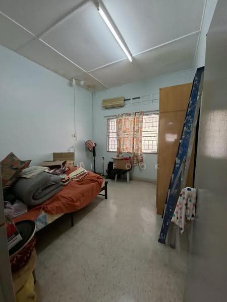 Terraced House for Sale in Taman Muzaffar Shah (Bukit Katil) - Mui Fook Lim - Bedroom - PropertyGuru.com.my