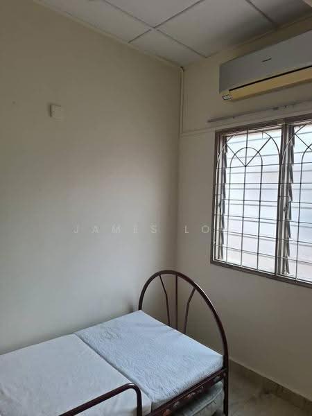 Rumah Teres untuk Disewa di Usj 2 (Subang Jaya) - James Loh - Bedroom - PropertyGuru.com.my
