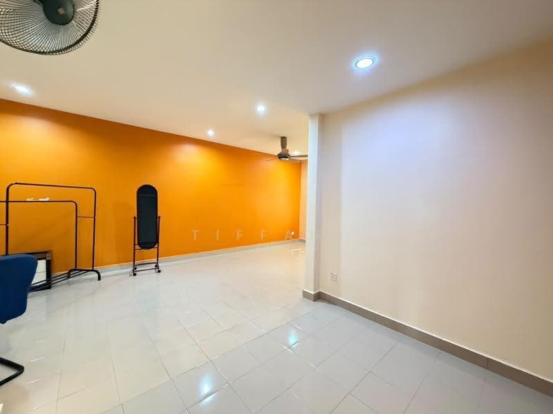 2-storey Terraced House for Sale in Rawang Perdana 2 (Rawang) - Tiffany Yang - Bilik Tidur - PropertyGuru.com.my