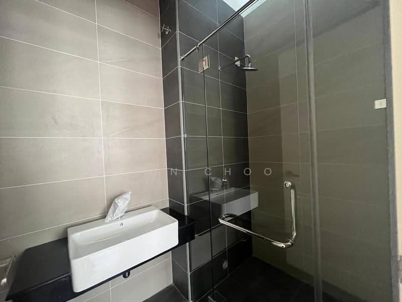 Rumah Berkembar untuk Dijual di Taman Sutera Utama (Skudai) - Fion Choo - Bathroom - PropertyGuru.com.my