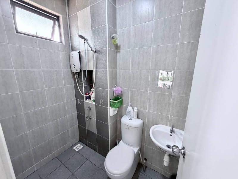 2-storey Terraced House for Sale in Taman Desa Palma (Tebrau) - Karl Lim - Bathroom - PropertyGuru.com.my