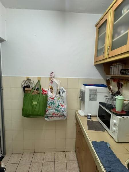 Apartment for Sale at saujana apartment - Kelvin . - Kitchen - PropertyGuru.com.my