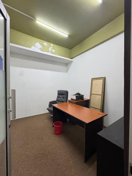 Shop / Office for Rent in Taman Gaya (Ulu Tiram) - Queena Sim - Study - PropertyGuru.com.my