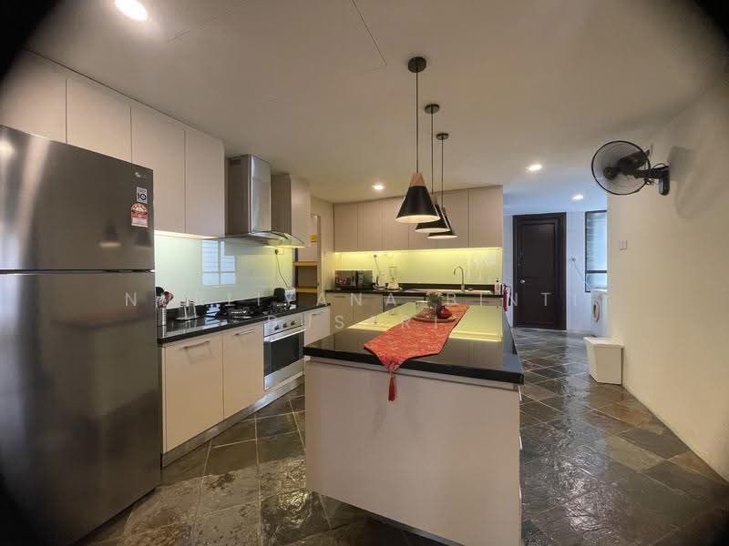 Condominium for Rent at Regency Tower - Nurliyana Binti Busari - Kitchen - PropertyGuru.com.my