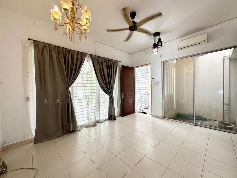 2-storey Terraced House for Sale in Bandar Seri Coalfields (Sungai Buloh) - Nazrin Hakimin - Living Room - PropertyGuru.com.my