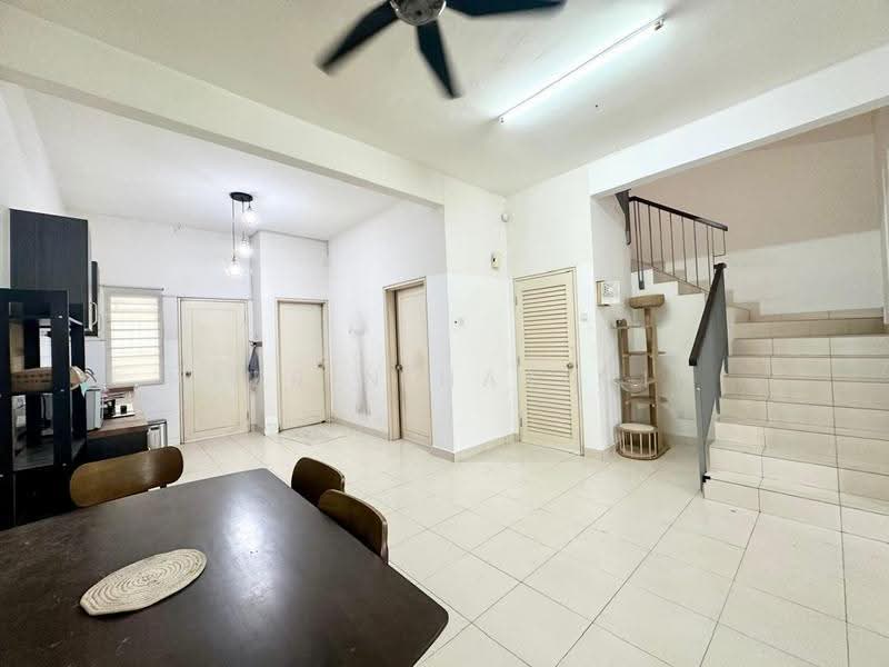 2-storey Terraced House for Sale in Bandar Seri Coalfields (Sungai Buloh) - Nazrin Hakimin - Living Room - PropertyGuru.com.my