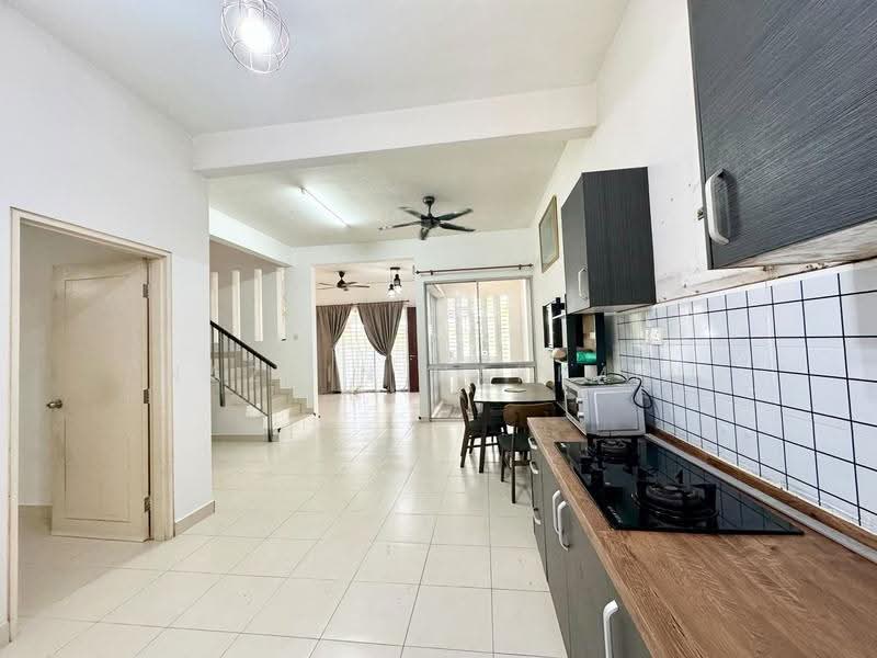 2-storey Terraced House for Sale in Bandar Seri Coalfields (Sungai Buloh) - Nazrin Hakimin - Kitchen - PropertyGuru.com.my