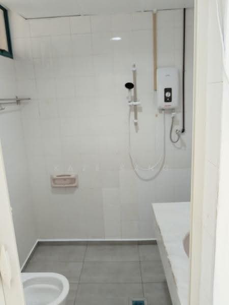 Kondominium untuk Disewa di Pierce Palace - Kaze Kang - Bathroom - PropertyGuru.com.my