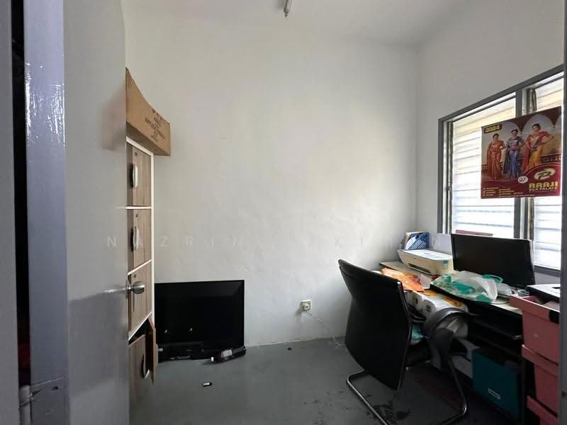 2-storey Terraced House for Sale in Alam Perdana (Puncak Alam) - Nazrin Hakimin - PropertyGuru.com.my