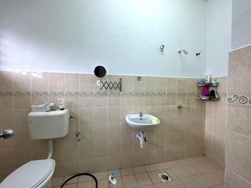 2-storey Terraced House for Sale in Alam Perdana (Puncak Alam) - Nazrin Hakimin - PropertyGuru.com.my