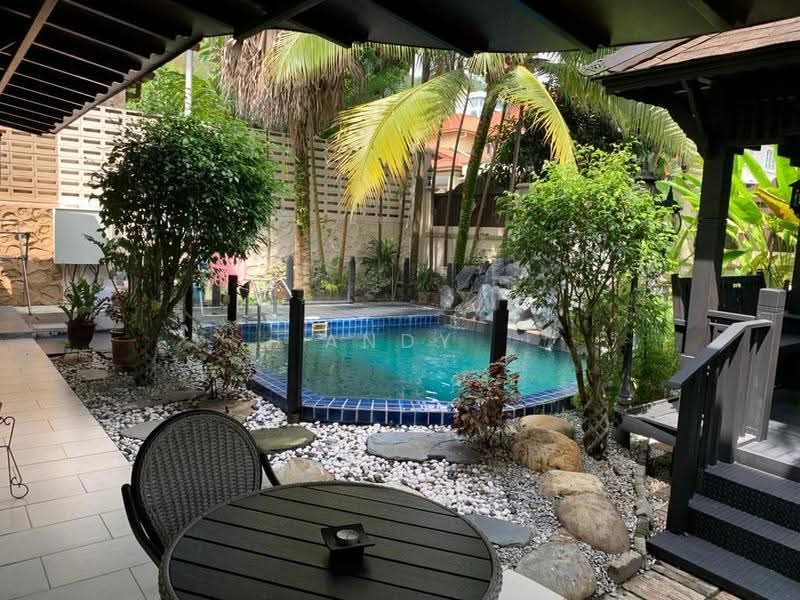 Semi-Detached House for Sale in Alam Damai (Cheras) - Andy Wong - Garden - PropertyGuru.com.my