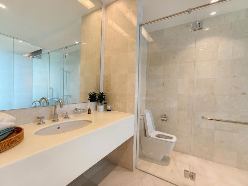 Kondominium untuk Dijual di Brunsfield EmbassyView - Adeline Teh - Bathroom - PropertyGuru.com.my